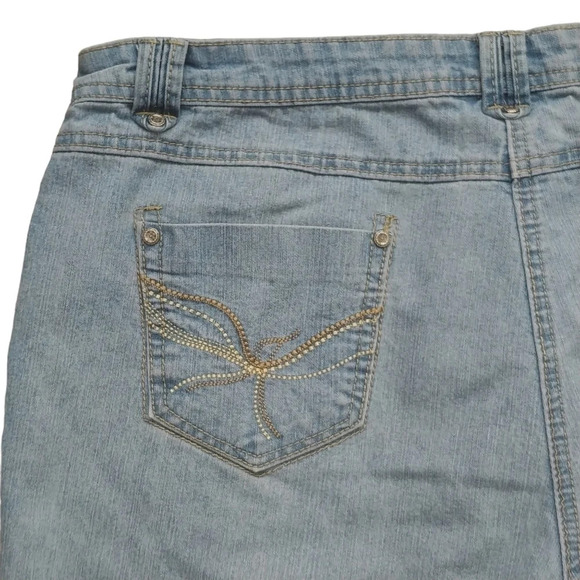 Claire France Cotton  Denim Faded Jean Shorts 14/16 - Picture 6 of 7